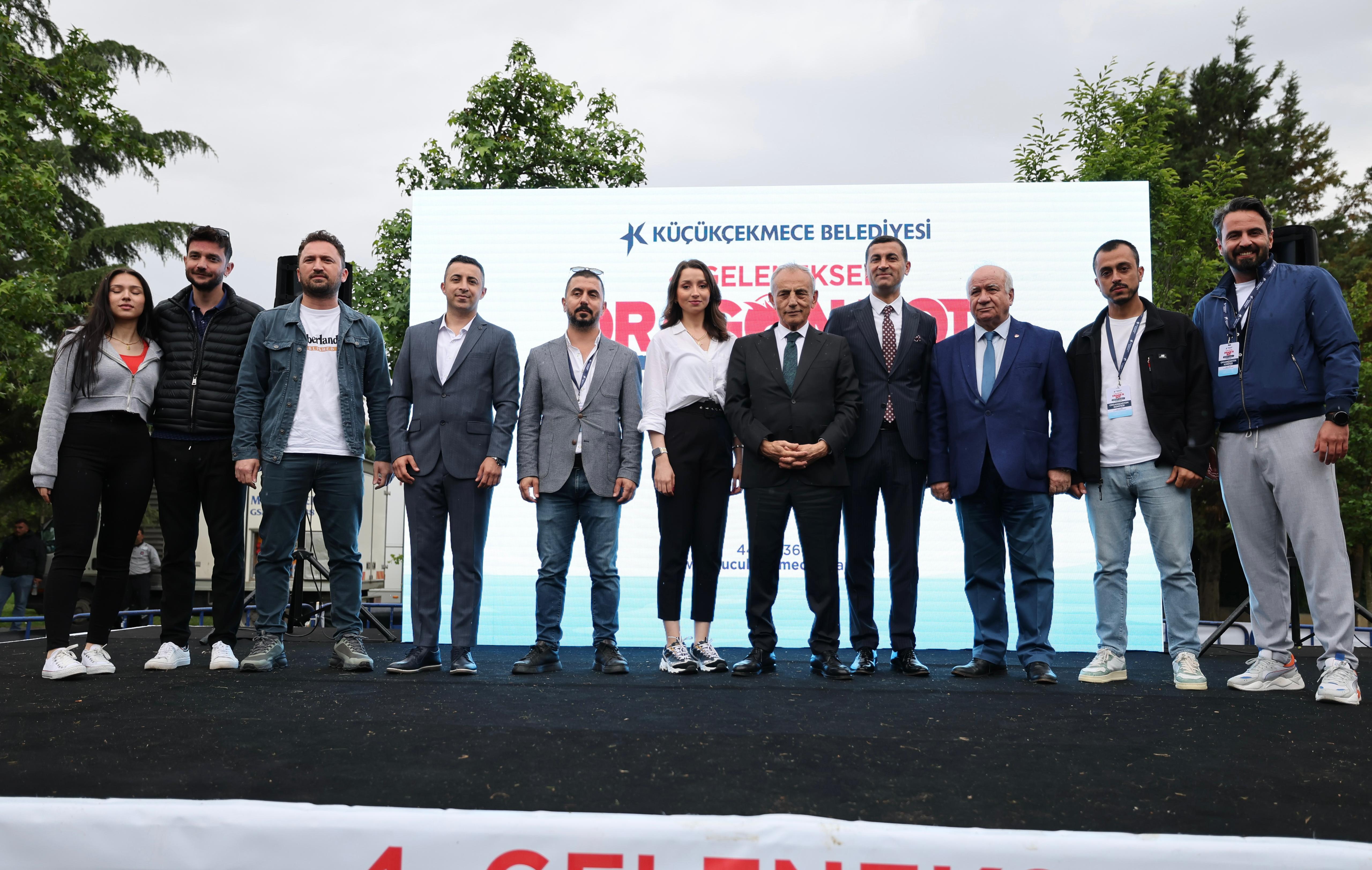 Küçükçekmece’de ”4. Geleneksel Dragon Boat Festivali” düzenlendi