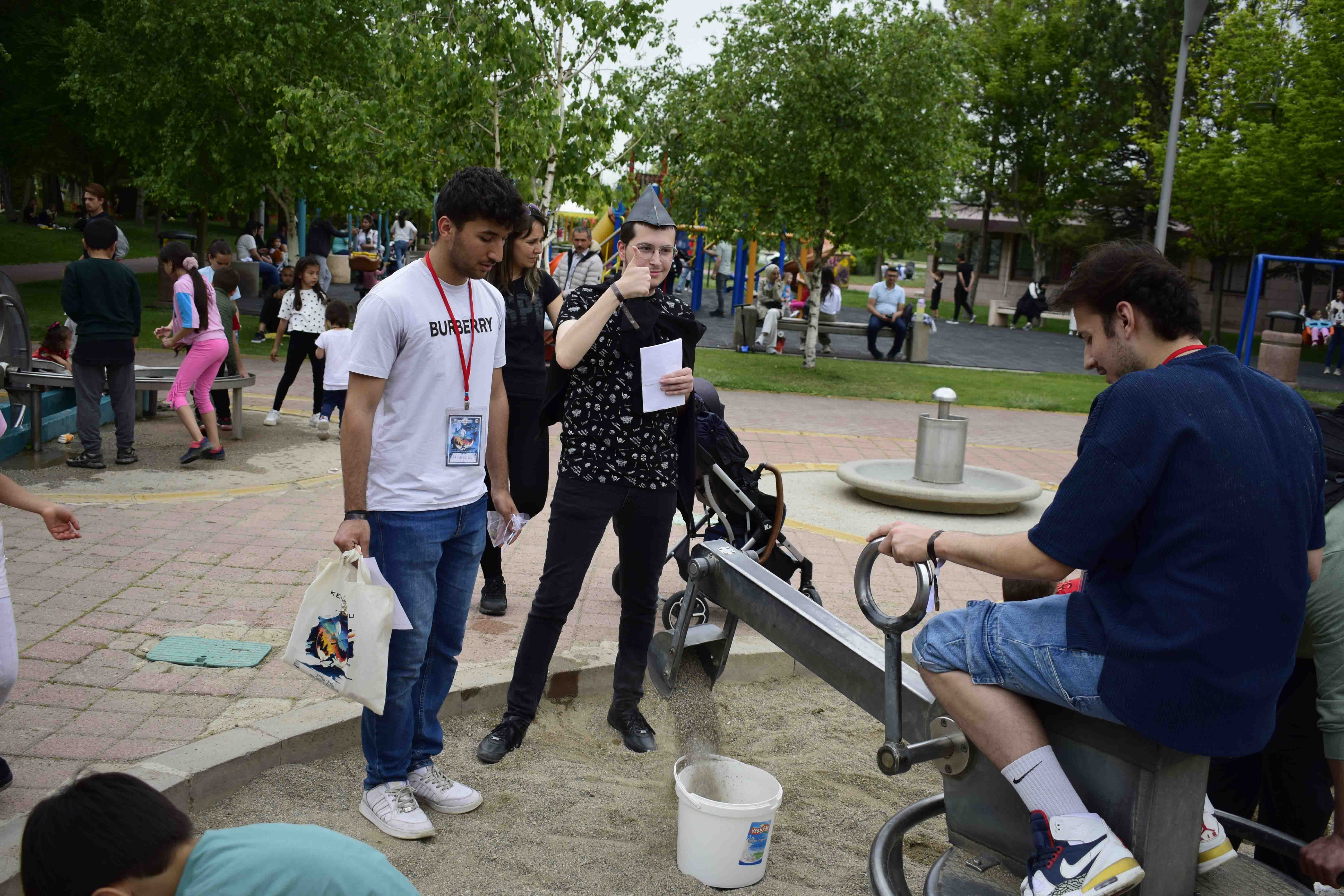 Kentpark’ta gençlerden “Kent Oyunu: Hazine Avı” oyunu