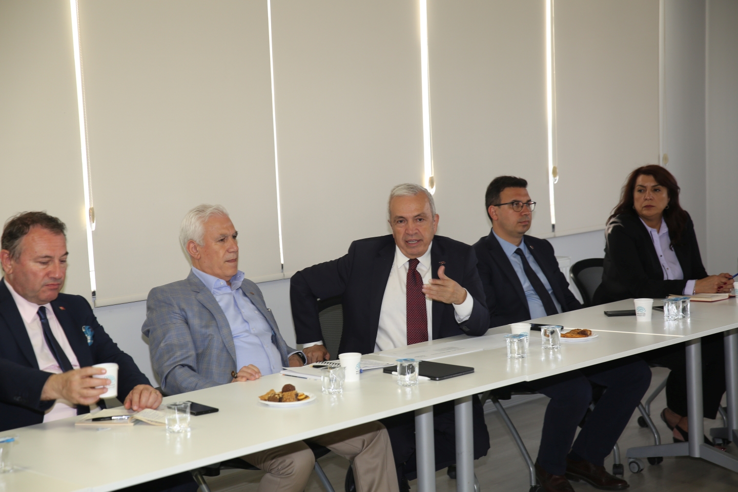 Bursa Büyükşehir Belediyesi ile Nilüfer Belediyesi’nin yöneticileri bir araya geldi