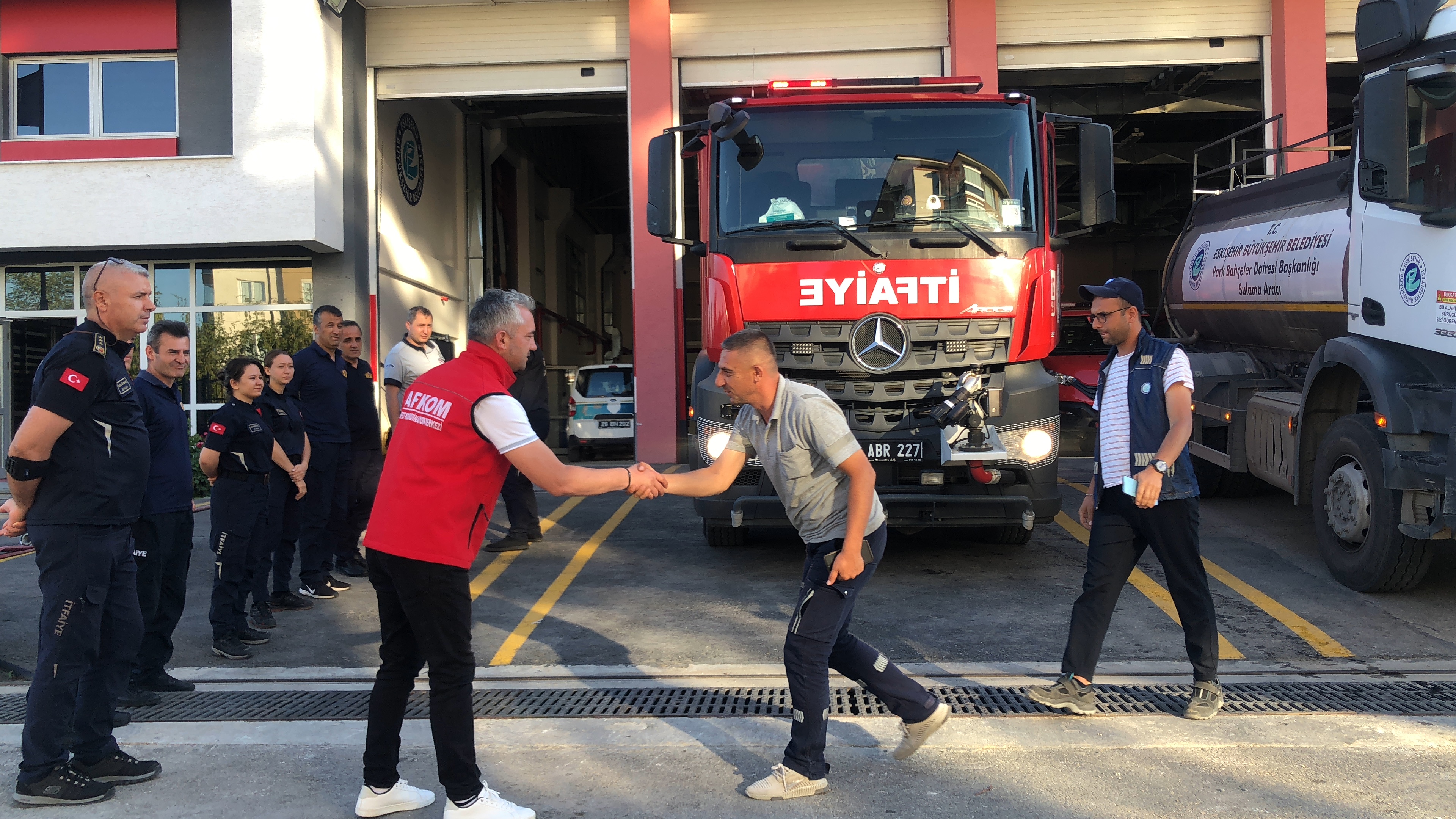 Eskişehir Büyükşehir Belediyesi’nden Denizli yangınına destek ekibi