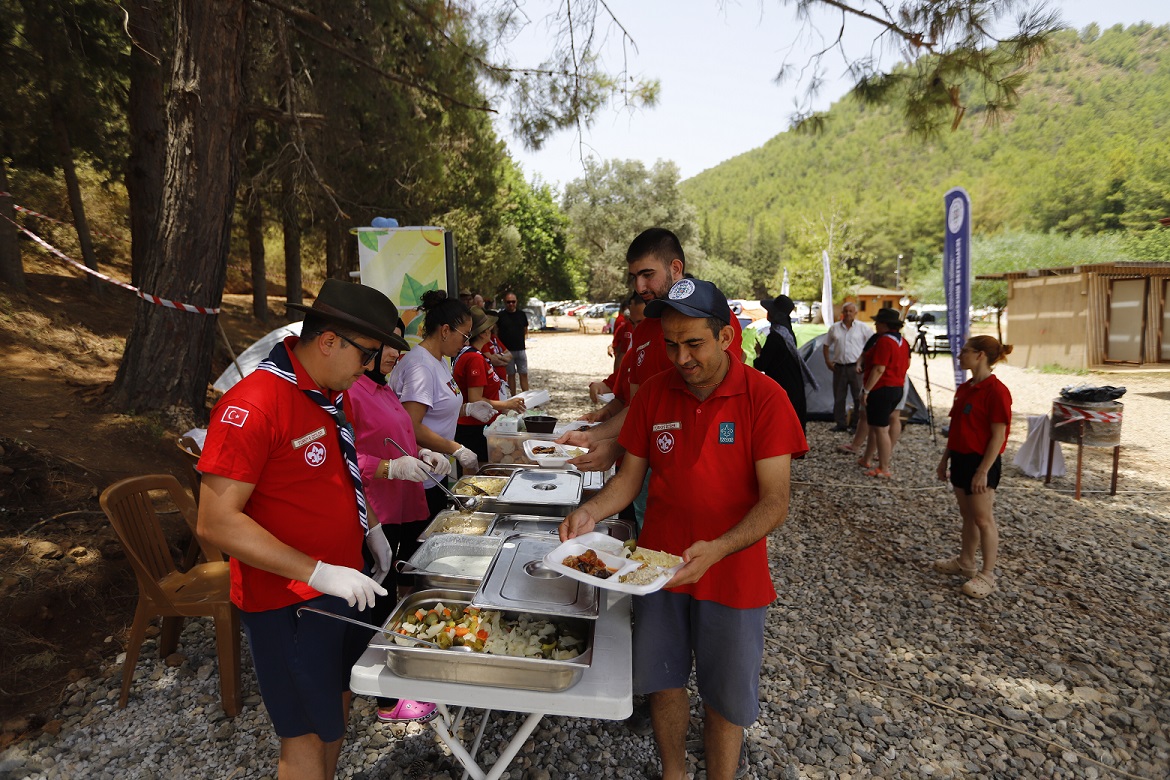 Muğla’da eğitim alan 28 engelli birey izci oldu