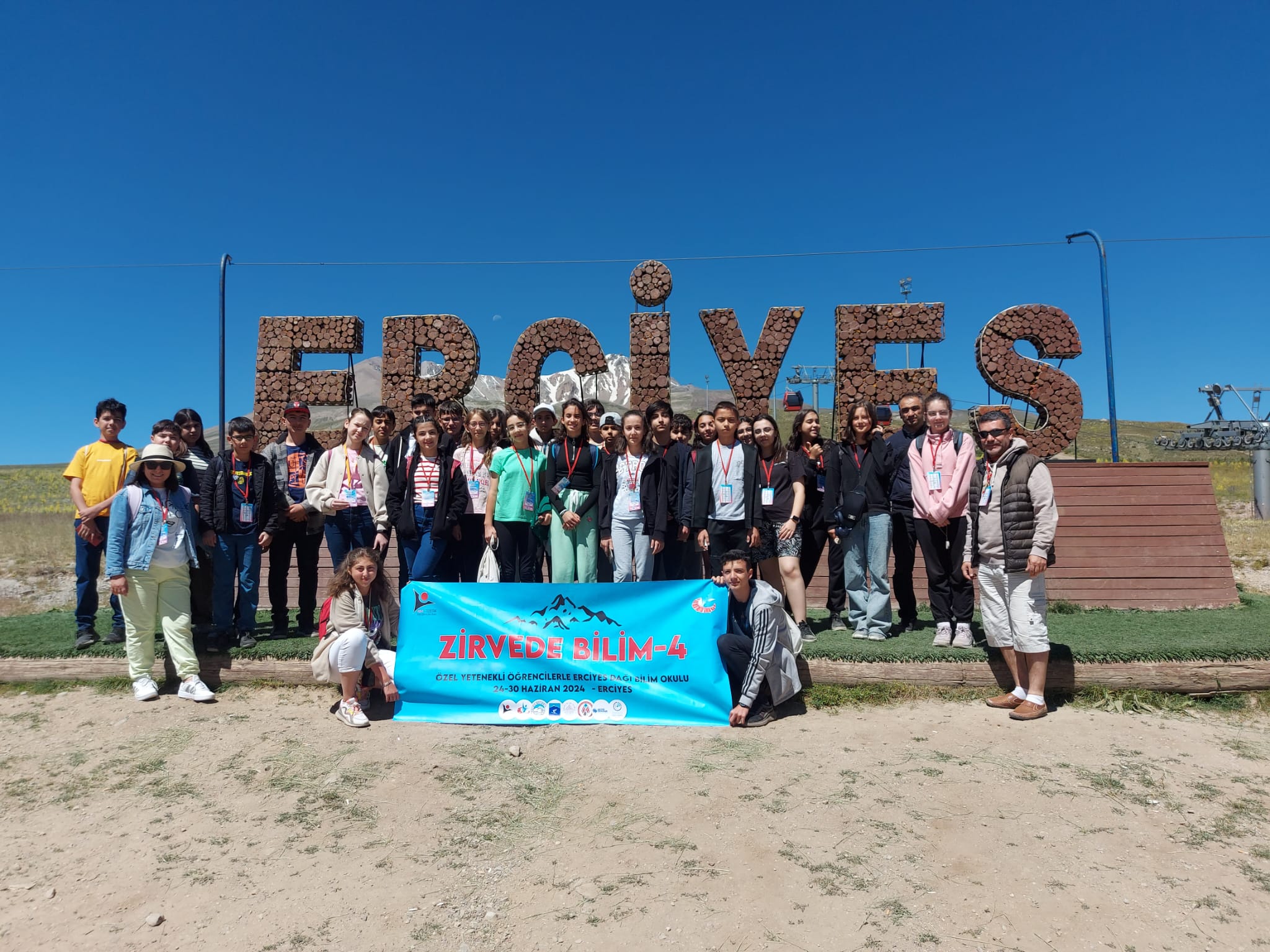 Erciyes A.Ş., Erciyes Dağı Bilim Okulu’nda 26 ilden öğrencileri zirvede buluşturdu