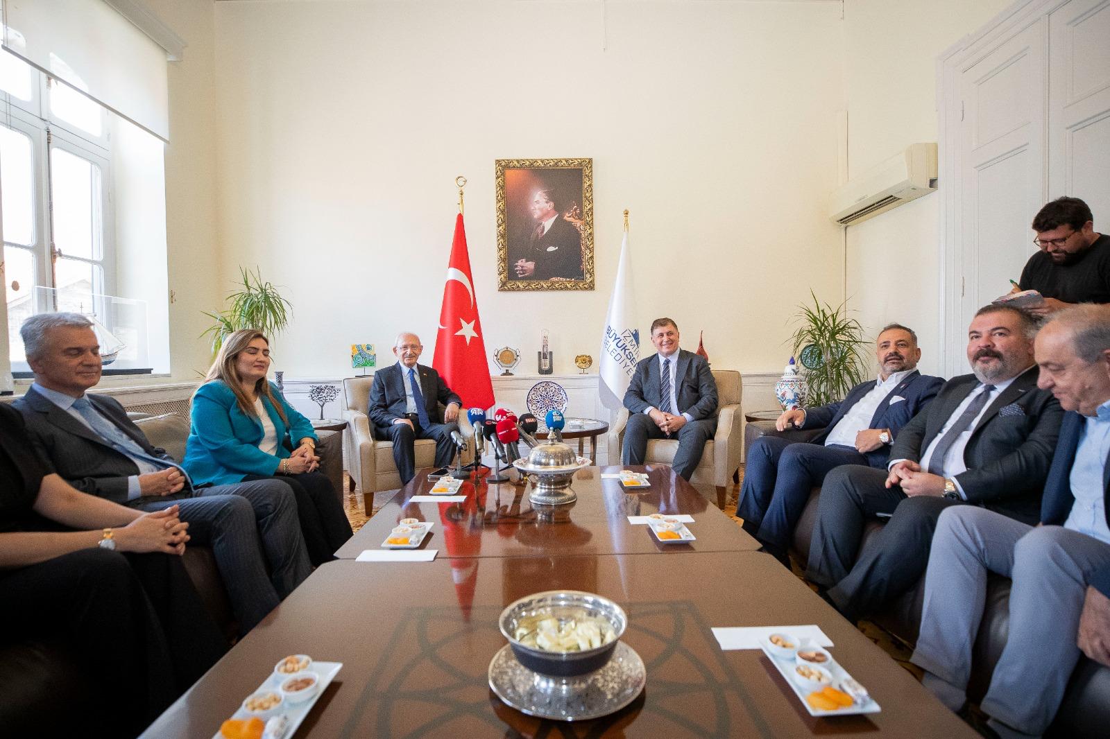 Başkan Tugay, Kılıçdaroğlu ile bir araya geldi
