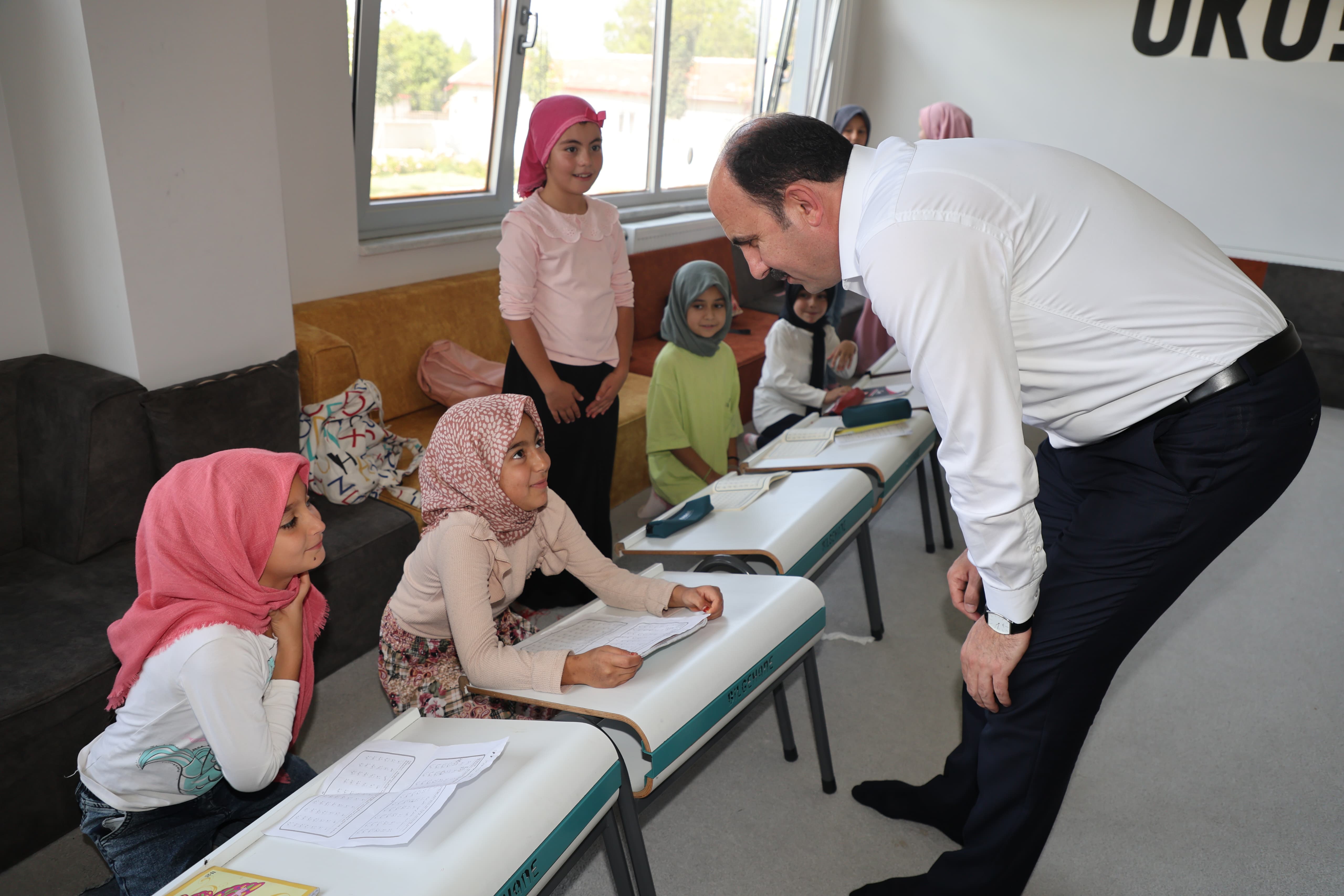 Başkan Altay, Ladik Mahallesi’ne kazandırılan düğün salonunu inceledi