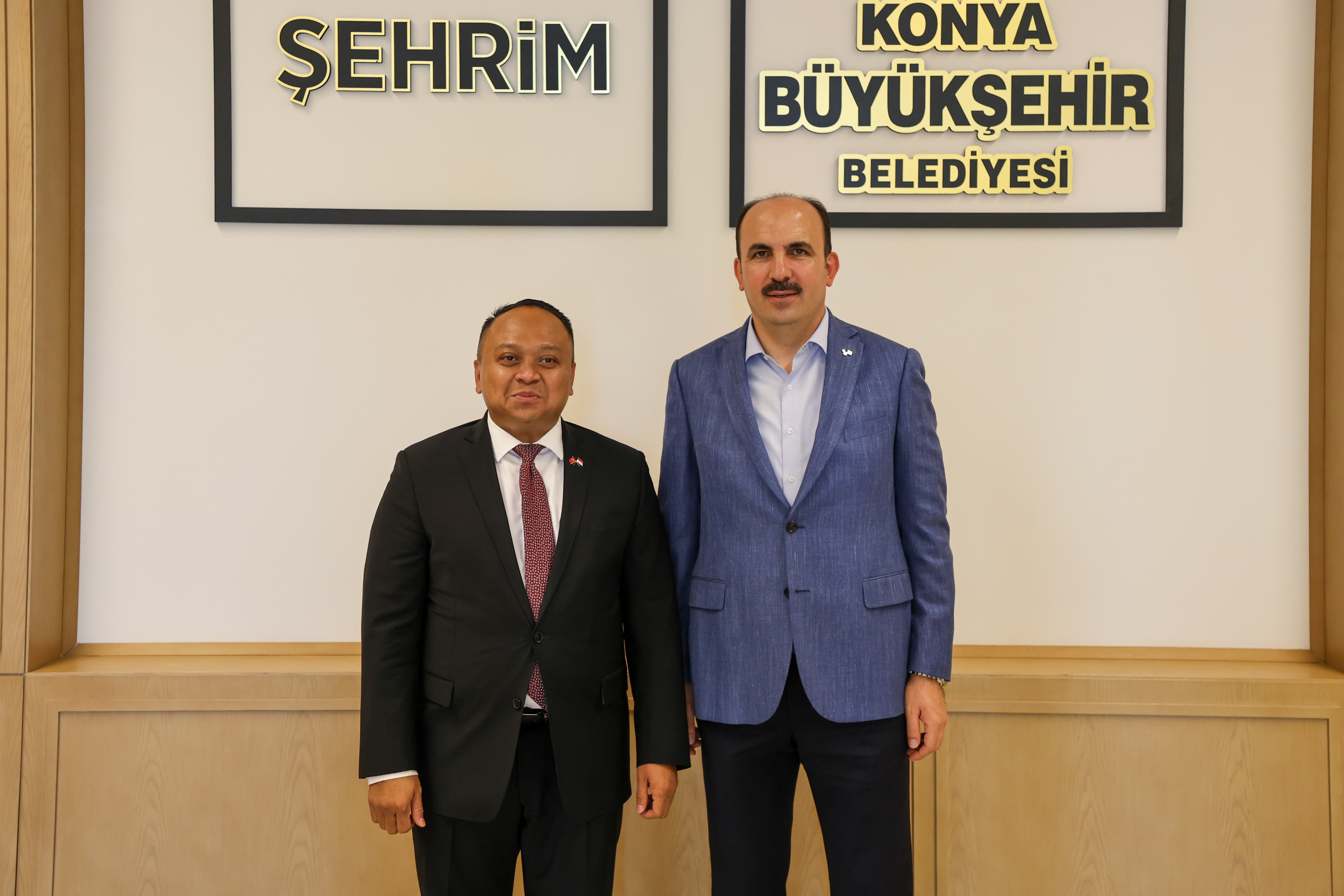Endonezya’nın Ankara Büyükelçisi Purnama ile Başkan Altay bir araya geldi