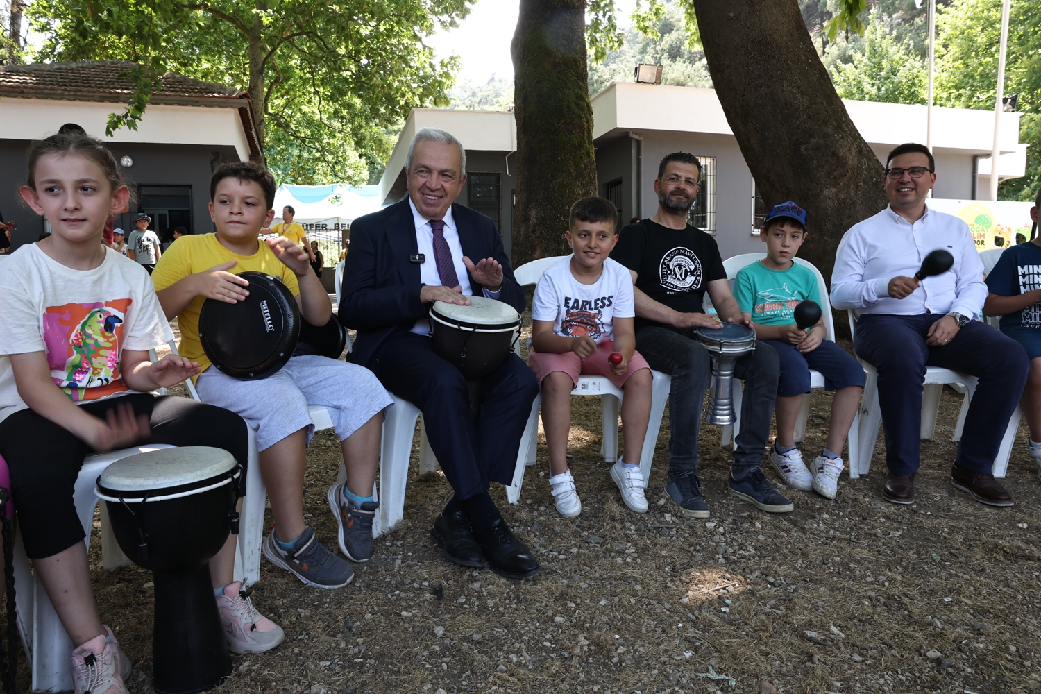 Başkan Özdemir, yaz okuluna konuk oldu