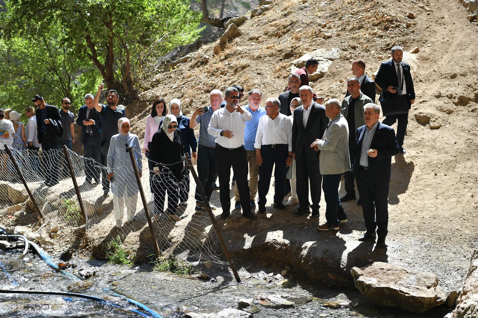 Başkan Büyükkılıç’tan Kapuzbaşı Şelaleleri’ne ziyaret