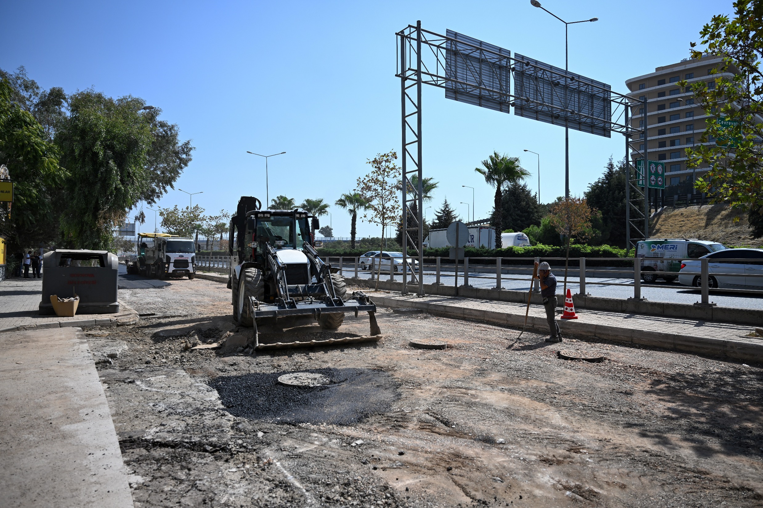 İZSU ve Bornova Belediyesi’nden altyapı ve asfalt çalışması