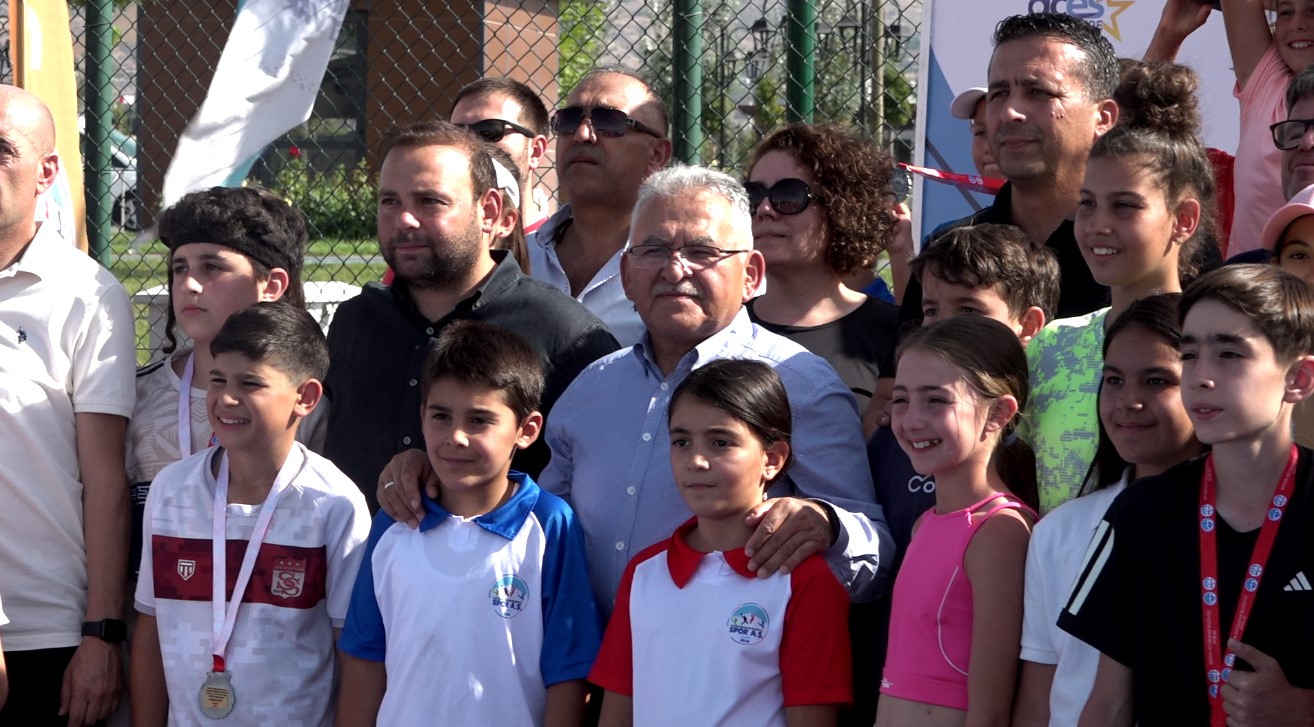 Ulusal 12 Yaş Hafta Sonu Tenis Turnuvası yapıldı