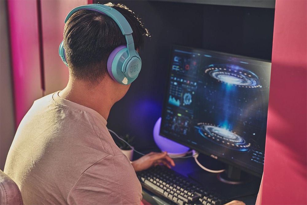 JBL Tour Pro 3 ve Yeni Quantum M2 Serisi, Gamescom 2024’te tanıtıldı