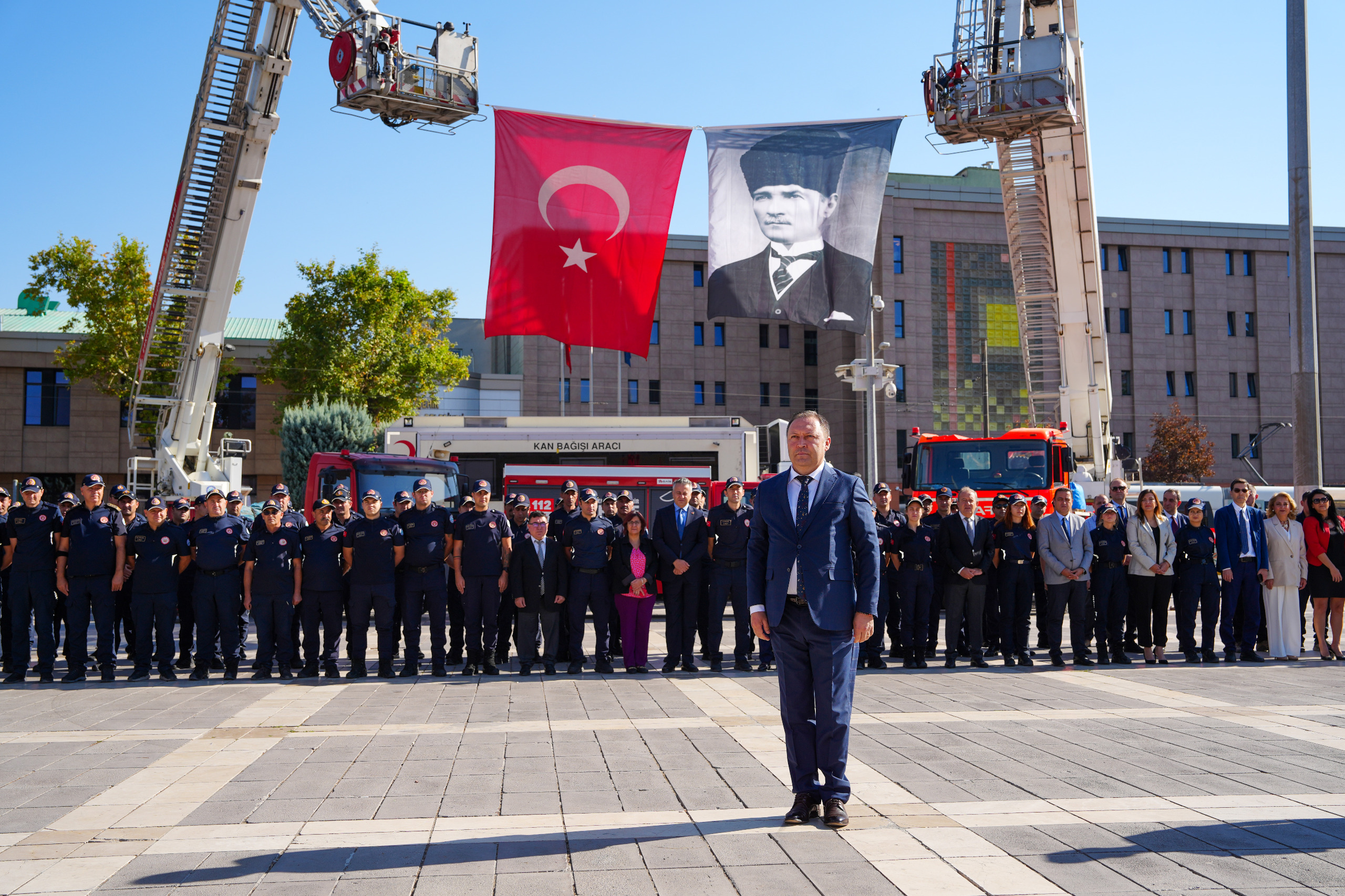 . İtfaiye personeli, Başkan Ünlüce’yi ziyaret etti