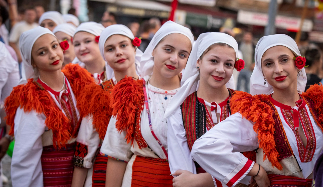 Başkan Tugay, 88. Uluslararası Bergama Kermesi’ne katıldı