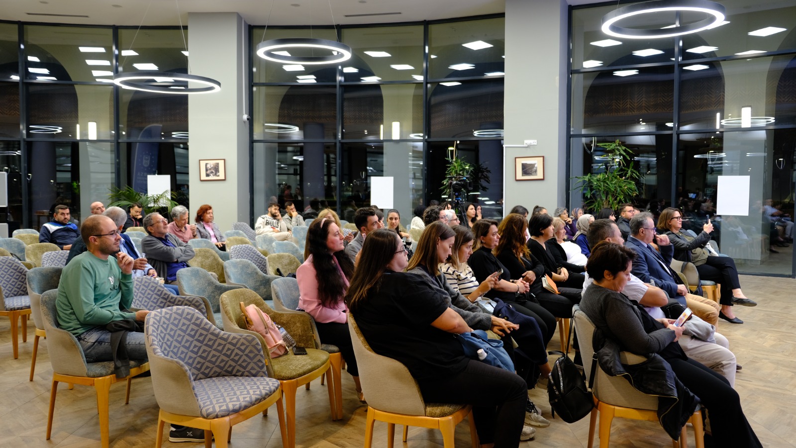 Bursa’da ‘Büyük Tanıklık: Gün Benderli Nazım Hikmet’i Anlatıyor’ programı düzenlendi