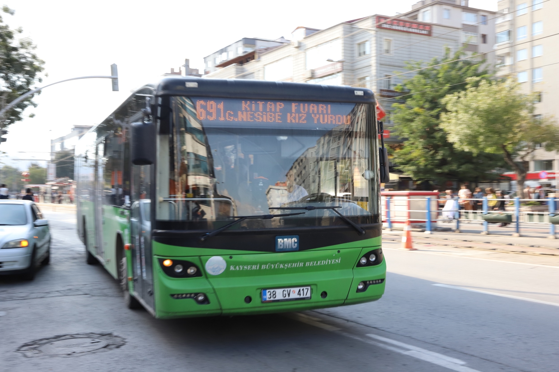 Başkan Büyükkılıç’tan Kayseri Kitap Fuarı’na “ücretsiz ulaşım” desteği