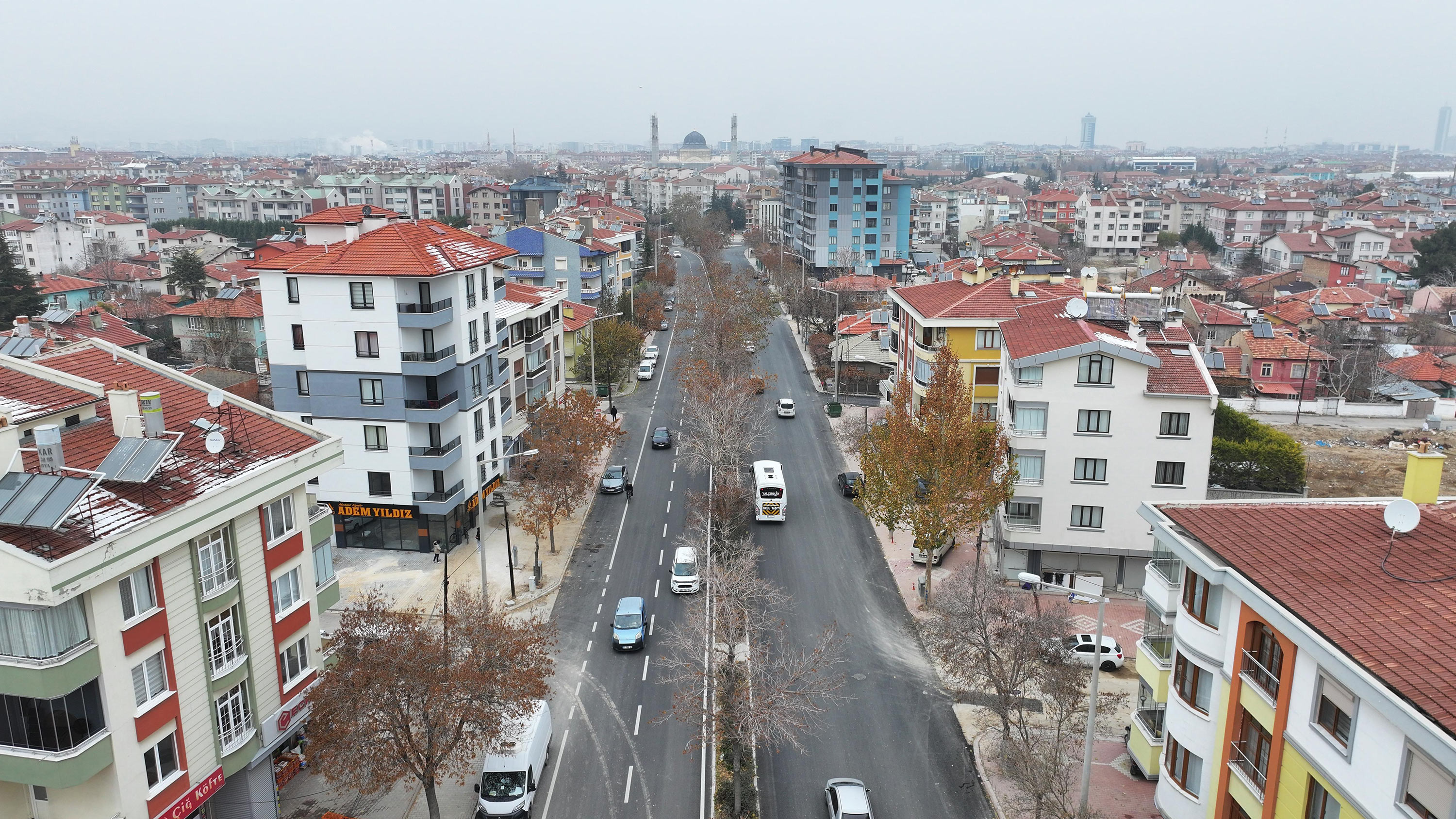 Konya Ahmet Özcan Caddesi’nde 2,6 kilometrelik sıcak asfalt çalışması tamamlandı