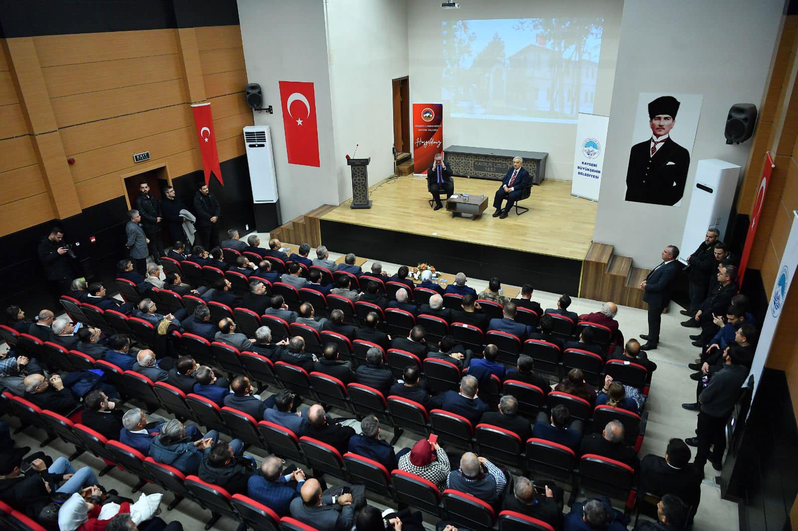 Başkan Büyükkılıç, ‘Osmanlı Devlet Geleneğinde Protokol’ Konferası’na katıldı