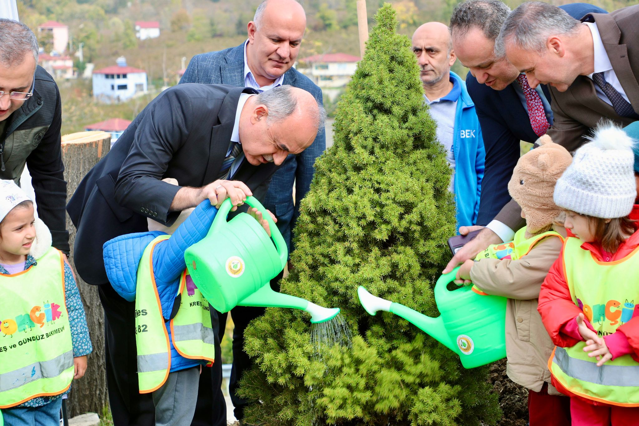 Milli Ağaçlandırma Günü’nde 4 bin 877 fidan toprakla buluştu