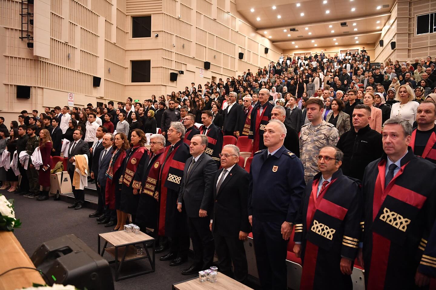 Başkan Büyükkılıç, Erciyes Üniversitesi Tıp Fakültesi’ndeki törene katıldı