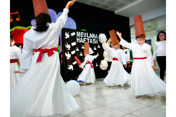 Düzce Belediyesi Çocuk Üniversitesi’nde Mevlana Haftası kutlandı