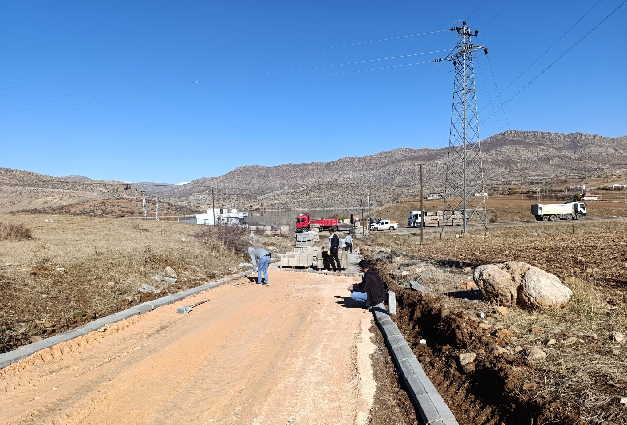 Diyarbakır’da engelli vatandaşlar için yeni yol çalışması başlatıldı