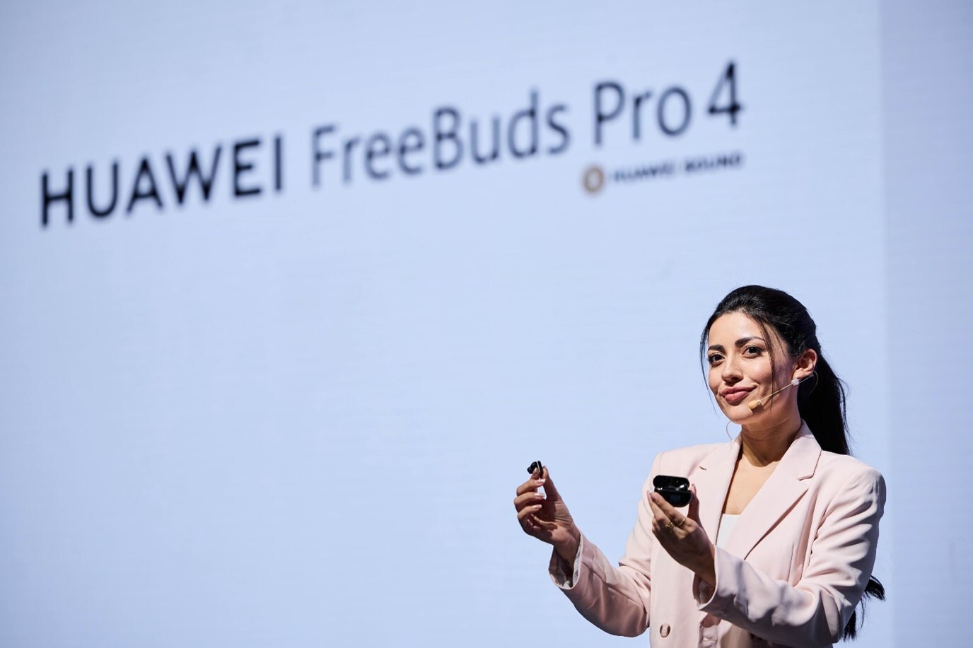 Huawei, Dubai’deki lansmanında yeni bir katlanabilir mükemmellik çağı başlatıyor