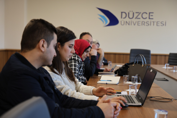 Düzce Üniversitesi’nden TÜSEB Proje Yazma Atölyesi