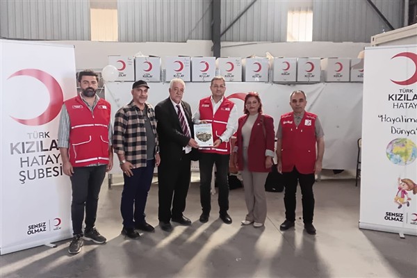 Gazetecilerden Türk Kızılayı Hatay İl Başkanlığı’na ziyaret