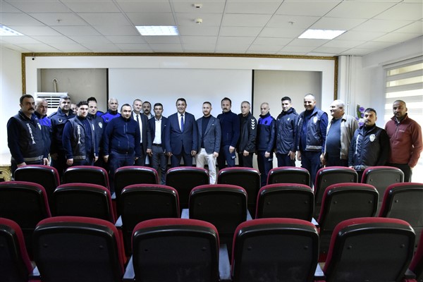 Gümüşhane Belediyesi’nde görev yapan zabıtalara seminer verildi