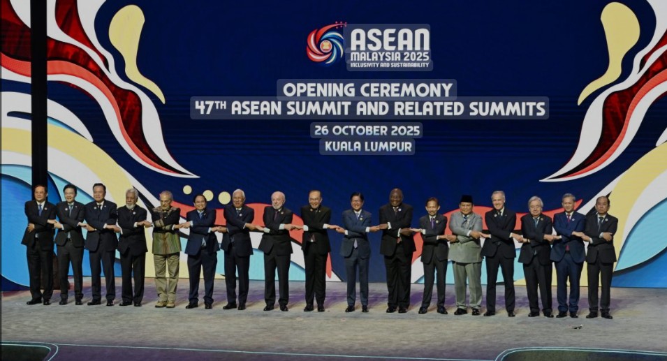 Çin ASEAN’da “daha güçlü ekonomik işbirliği ve ticaretin serbestleştirilmesini” savundu