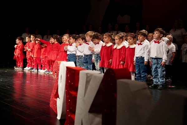 Eskişehir’de çocuklar Cumhuriyet’in 102. yılını kutladı