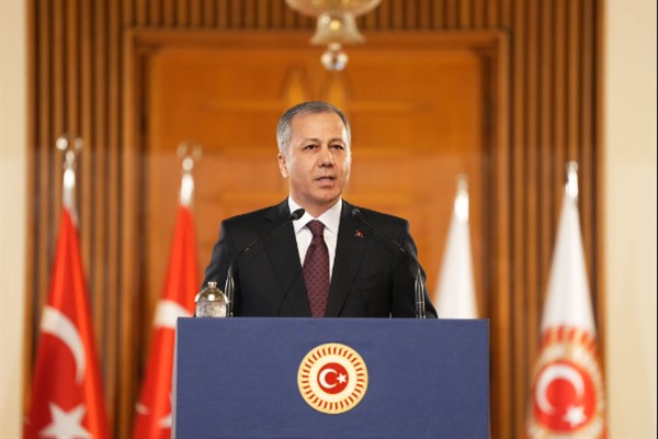 Bakan Yerlikaya: Depremden etkilenen vatandaşlarımıza geçmiş olsun dileklerimi sunuyorum