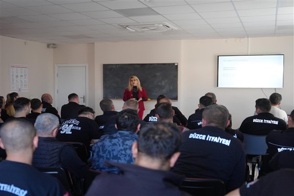 Düzce Belediyesi, kurum içi eğitim çalışmalarını sürdürüyor