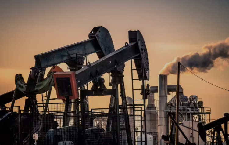 ENERJİ PİYASALARI – Trump-Xi ticaret anlaşmasının ardından petrol fiyatları düştü