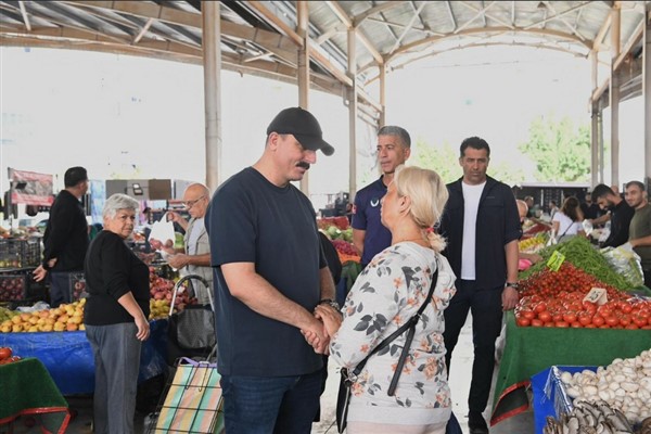 Başkan Kotan, pazar esnafını ziyaret etti