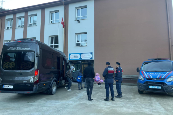 Rize’de okul ve çevrelerinde denetim