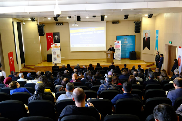 RTE Üniversitesi’nde Erasmus+ Merkezi Projeler Toplantısı gerçekleştirildi