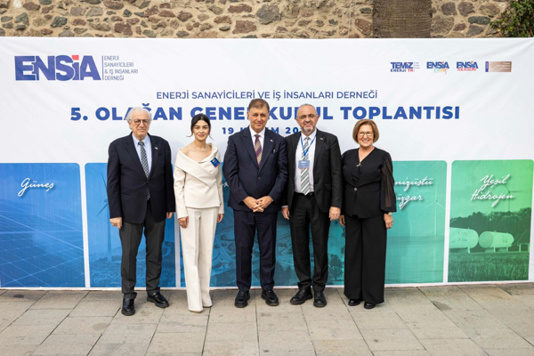 Başkan Tugay’dan sanayicilere yeşil dönüşüm çağrısı