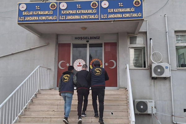 Diyarbakır’da aranan 82  şahıs yakalandı