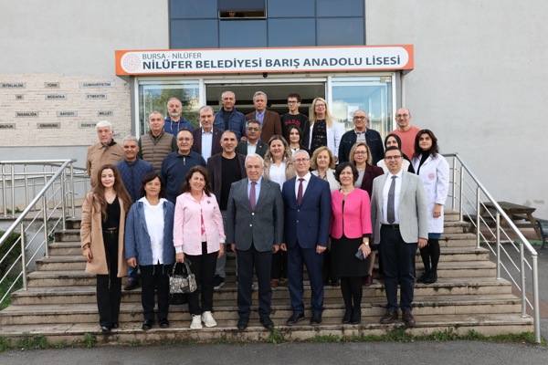 Başkan Özdemir, eğitimcilerle bir araya geldi