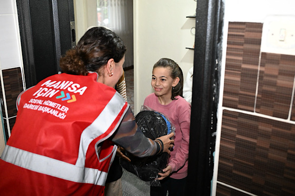 15 bin öğrenciye çanta ve kırtasiye desteği sağlandı