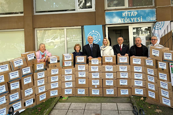 Nilüfer Kent Konseyi Emekliler Meclisi Kasım ayında 5 bin 563 kitap dağıttı