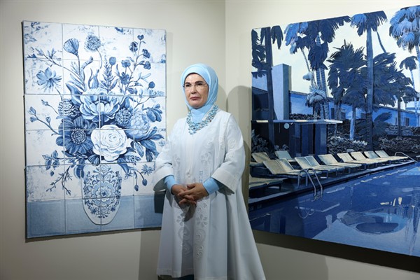 Emine Erdoğan’dan Güney Afrika’daki Yunus Emre Enstitüsü’ne ziyaret