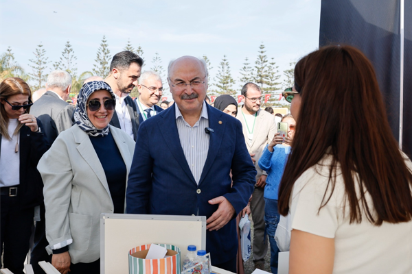 Adana Valisi Köşger, Bağımsız Aile Festivali’ne katıldı