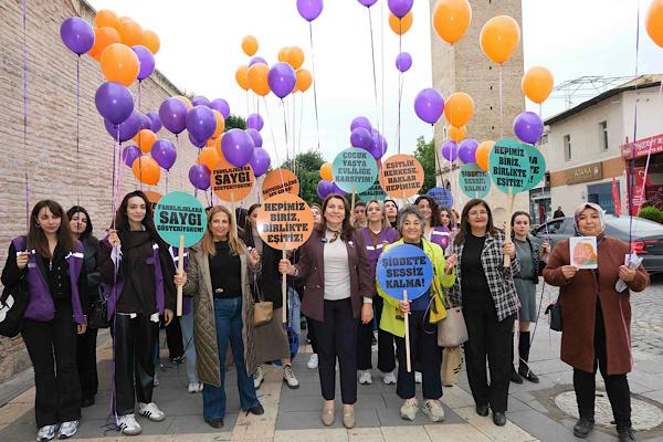 Adana’da 16 günlük aktivizm programı başladı