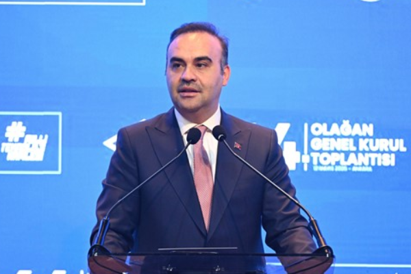 Bakan Kacır, Türk-Alman Ticaret ve Sanayi Odası üyeleriyle görüştü