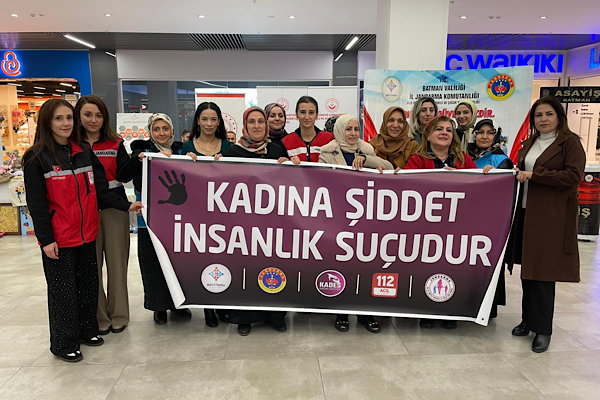 Batman Jandarma’dan kadına yönelik şiddetle mücadeleye yönelik  bilgilendirme