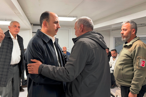 Başkan Altay şehit ailesine taziye ziyaretinde bulundu