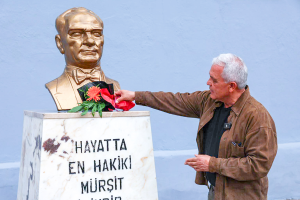 Başkan Şahin’den Öğretmenler Günü ziyareti