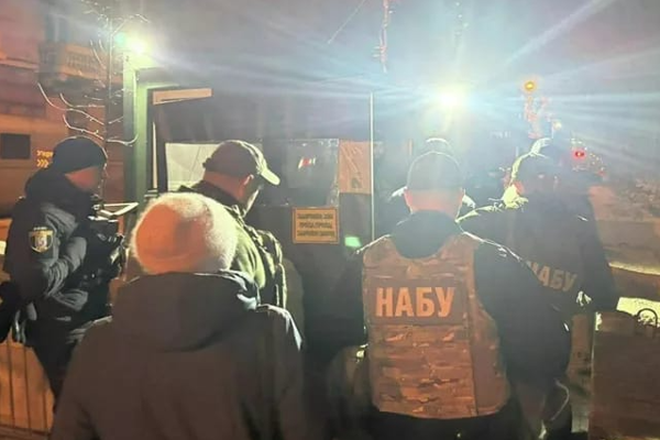 Zelenski’nin en yakın yardımcısı Yermak’ın ofisinde aramalar yapılıyor