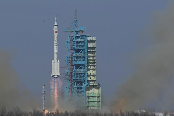 Shenzhou-22 uzay aracı başarıyla fırlatıldı